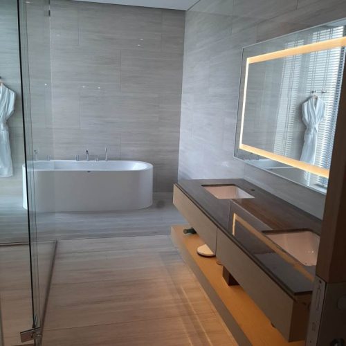 abramer-bodrum-hotel-banyo-tezgah-koruma-filmi-uygulaması (7)